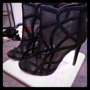 Jessica Simpson Pep-toe Heels